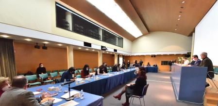 Pilar Lima y Naiara Davó, en la reunión de la Junta de Síndics.