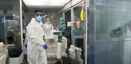 La UCI del Hospital del Mar desde dentro: “Ya tenemos todas las camas ocupadas”