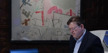 El presidente de la Generalitat Valenciana, Ximo Puig, en su reunión de este domingo con Ana Barceló y responsables de la Conselleria de Sanidad