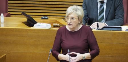 La consellera Ana Barceló en su comparecencia en la diputación permanente de les Corts Valencianes