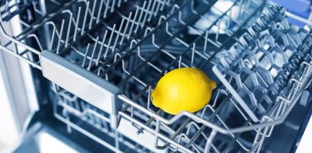 Limón en el lavaplatos