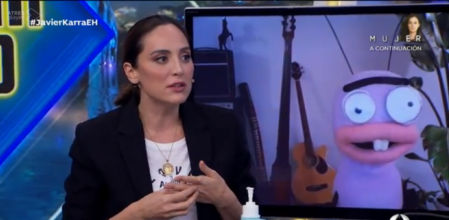 Tamará Falcó toca, nerviosa, un anillo en 'El hormiguero'