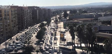 Retenciones en la salida y entrada de València por el acceso de la CV-36.