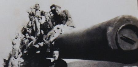 Prisioneros valencianos transportando un cañón del crucero Jaime I desde Ferrol a Tarifa