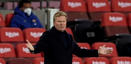 Koeman durante el partido del Barcelona contra el Athletic Club