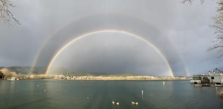 Doble arco iris en el lago de Banyoles.