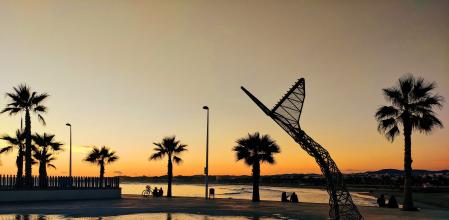 Fotografía al atardecer en la Rambla del Port en Vilanova i la Geltrú.