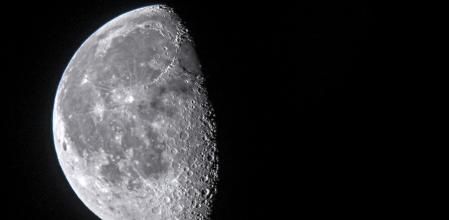 Luna menguante vista desde Vic.