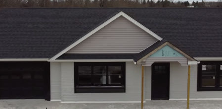 Se encuentra en Riverhead (Nueva York)