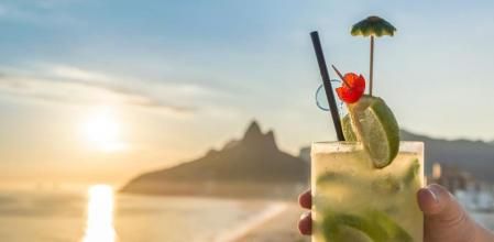 La caipiriña, un cóctel tan agradable de tomar como impactante si no se digiere con medida