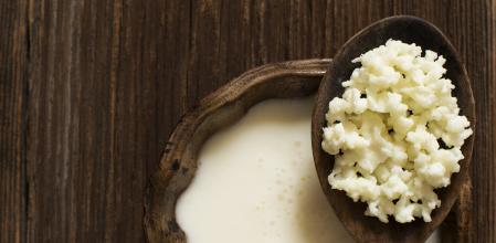 Algunos alimentos contienen probióticos de forma natural, como el kéfir o la kombucha