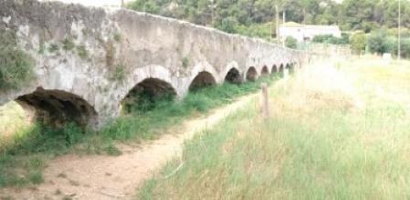 Panorámica del acueducto de Barberà del Vallès.