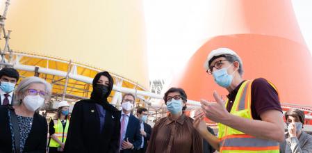 La ministra de Exteriores, Arancha González Laya, visitó el pabellón de España en la Expo de Dubai 2020 que se inaugurará en octube