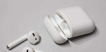 Los peligros de dormir con los auriculares puestos