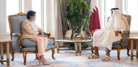 La ministra de Exteriores, Arancha González Laya, se reunió con el Emir de Catar, Tamim Al Tahani
