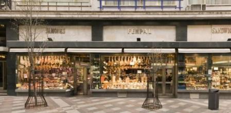 El local era famoso por sus sándwiches fríos y sus embutidos y jamones