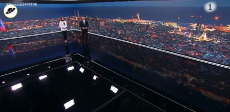 Ana Blanco y Carlos Franganillo, en el especial noche electoral en Catalunya de TVE