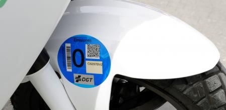 Etiqueta Cero emisiones de la DGT