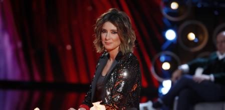 DESCUBRE MÁS AQUÍ: https://www.telecinco.es/la-isla-de-las-tentaciones/#utm_source=youtube

¡Ya llega la tercera edición de ‘La isla de las tentaciones’! El programa más rompedor y seguido de la televisión nos trae a nuevas parejas que quieren encontrar respuesta a la gran pregunta: ¿están hechos el uno para el otro?

En esta aventura tendrán que poner a prueba su amor y comprobarán si su relación es tal y como imaginaban. En esta experiencia donde las parejas tendrán que separarse durante un tiempo, vivirán acompañados de veinte solteros y solteras dispuestos a hacerles caer en la tentación en unas villas de lujo en el paraíso de República Dominicana. ¿Podrán resistirse?
¡Suscríbete al canal! https://www.youtube.com/channel/UCRIm-MUQxRck8ZCgsdyHzyw?sub_confirmation=1

Suscríbete a Mediaset España para estar a la última de todo el contenido de tu televisión favorita, HAZ CLICK AQUÍ: https://www.youtube.com/channel/UC3hQI9c_MZPSDWNLF05OQGQ?sub_confirmation=1

No olvides seguirnos en todas nuestras redes sociales:

Instagram: https://www.instagram.com/supervivientestv
Facebook: http://www.facebook.com/supervivientetv
Twitter: https://twitter.com/supervivientes