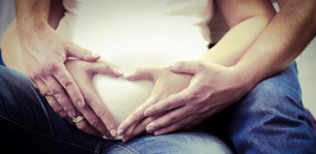 El futuro padre quiso fabricar él mismo el dispositivo para la fiesta de 'gender reveal' de su bebé.