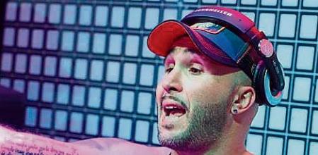 Kiko Rivera pinchando en una discoteca