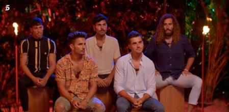 La Policía disuelve una aglomeración para ver a concursantes de ‘La isla de las tentaciones’