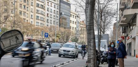 FOTO ALEX GARCIA EL AJUNTAMENT INSTALARA UN RADAR FIJO PARA CONTROLAR LA VELOCIDAD EN EL TRAMO DEL CARRER ARAGO ENTRE CASANOVA Y URGELL 2021/03/01