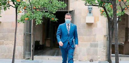 Pla general del vicepresident amb funcions de president del Govern en funcions, Pere Aragonès. Imatge del 2 de març del 2021 (Horitzontal)