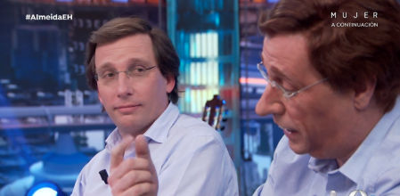 José Luis Martinez Almeia y su doble, Carlos Latre, en 'El hormiguero'