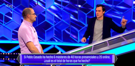 Polémica foto sobre el máster de Pablo Casado en 'El cazador'