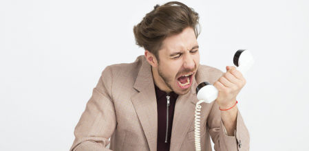 ¿Cansado de hablar con robots? Te explicamos la solución