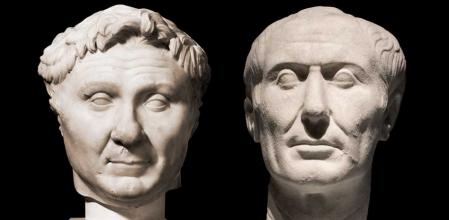 Bustos de Pompeyo (izqda.) y Julio César