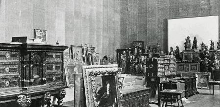 BARCELONA. LA OFICINA DE DEFENSA DEL PATRIMONIO ARTISTICO DE LA GENERALITAT, DONDE SE HAN RECIBIDO Y DOCUMENTADO LAS OBRAS DE ARTE INCAUTADAS O SALVADAS POR EL PUEBLO. ASPECTO DE UNO DE LOS ALMACENES DE DEPOSITO DE LAS OBRAS DE ARTE INCAUTADAS. : BARCELONA GUERRA CIVIL ESPAÑOLA - DEFENSA PATRIMONIO ARTISTICO - EXPOSICIÓN 