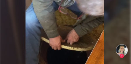 Descubre un refugio antibombas al mover un armario