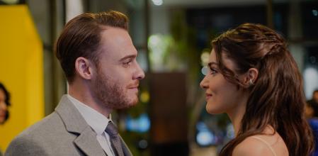 Una imagen de 'Love is in the air'