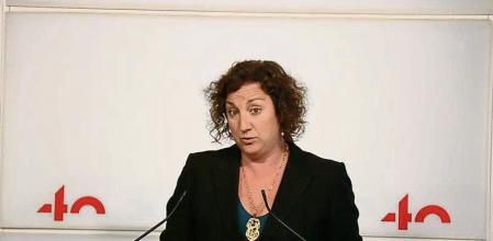La portaveu del PSC al Parlament, Alicia Romero, en roda de premsa. 6 d'abril del 2021. (Horitzontal)
