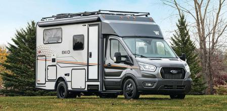 Esta autocaravana está equipada para funcionar por completo de forma independiente a la red eléctrica.