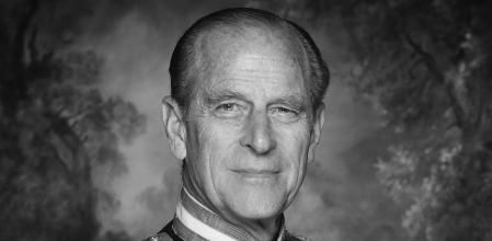 El Duc d'Edimburg, el príncep Felip, marit d'Elisabet II, en una imatge difosa pel Palau de Buckingham en motiu de la seva mort, el 9 d'abril del 2021 (horitzontal)