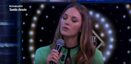 Helen Lindes protagoniza un sonado debut como cantante en 'El hormiguero'