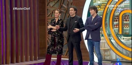 El temido jurado comenzó la noche seleccionado a los diez concursantes definitivos de 'MasterChef 9'