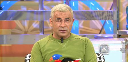 El presentador aclaró el asunto del intento de suicido de Rocío Carrasco en 'Sálvame'.