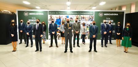 Equipo de Mercadona con Juan Roig en primer lugar