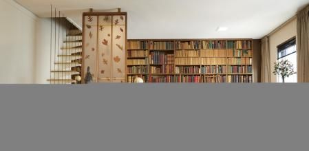 Vista de la biblioteca de Alexander Rosenberg que incluye joyas medievales y renacentistas que la galería Christie's subasta este 23 de abril del 2021