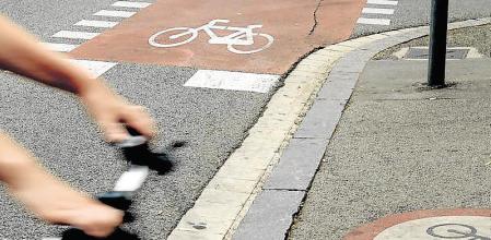 La OCU ha elaborado un informe para analizar las vías ciclistas de 14 capitales de provincia españolas&nbsp;