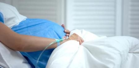 Imagen de una mujer embarazada ingresada