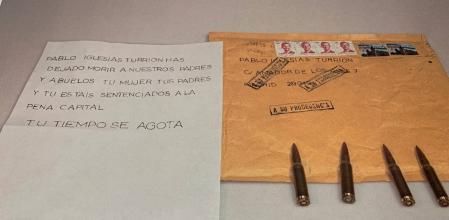 La carta amenazante dirigida a Pablo Iglesias, con cuatro balas de fusil