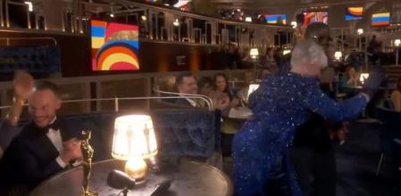 Gleen Close bailando en los Oscars
