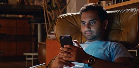 Aziz Ansari se centrará más en la dirección, el guión y la producción que la interpretación.