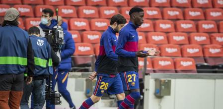 Ilaix Moriba sale al campo rezando