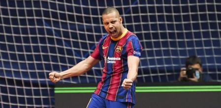 FC Barcelona vs Kairat Almaty 3-2 Semi-Final UEFA Futsal Champions League 2021.
Goal ❗

Barca : 
 • Ferrao 15''35'', 20''53'', 32''51''

Kairat Almaty :
 • Diego Favero 24''05''
 • Fernandinho 35''31''

#FutsalHeart